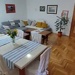 아파트 Vlado *