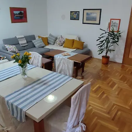 Apartamento Vlado *